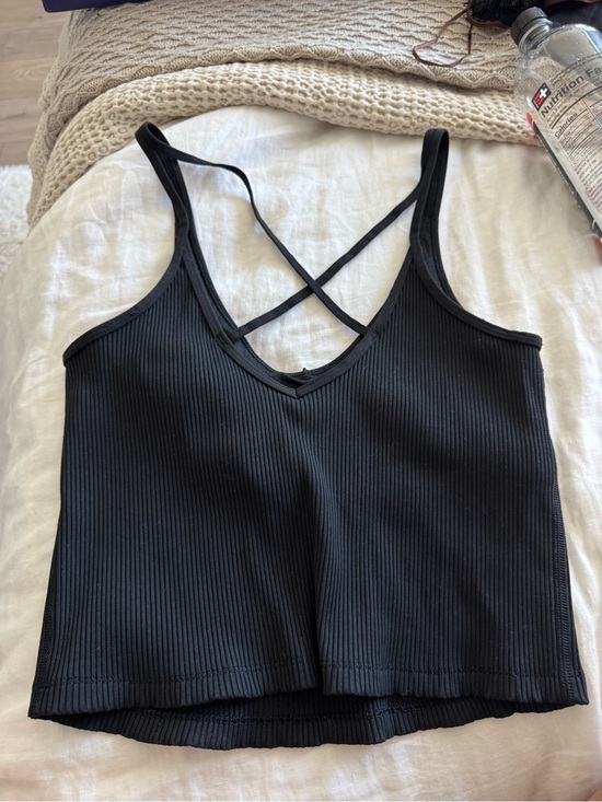 Vuori Tops - Vuori Black Ribbed Crisscross Back Camisole